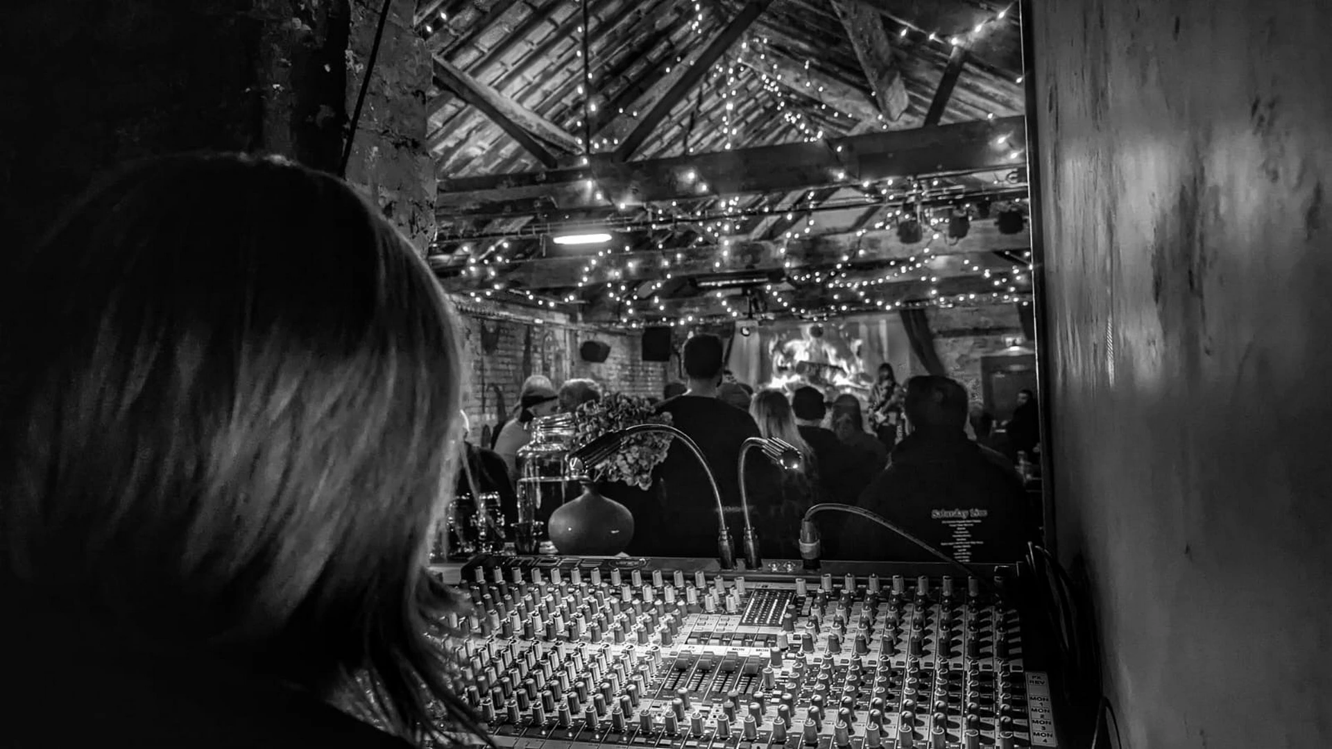 Specular Sounds Wide-pan-chews